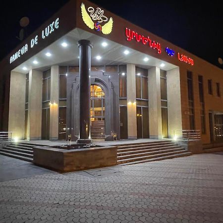 Joy Hotel Apartament Jerevan Buitenkant foto