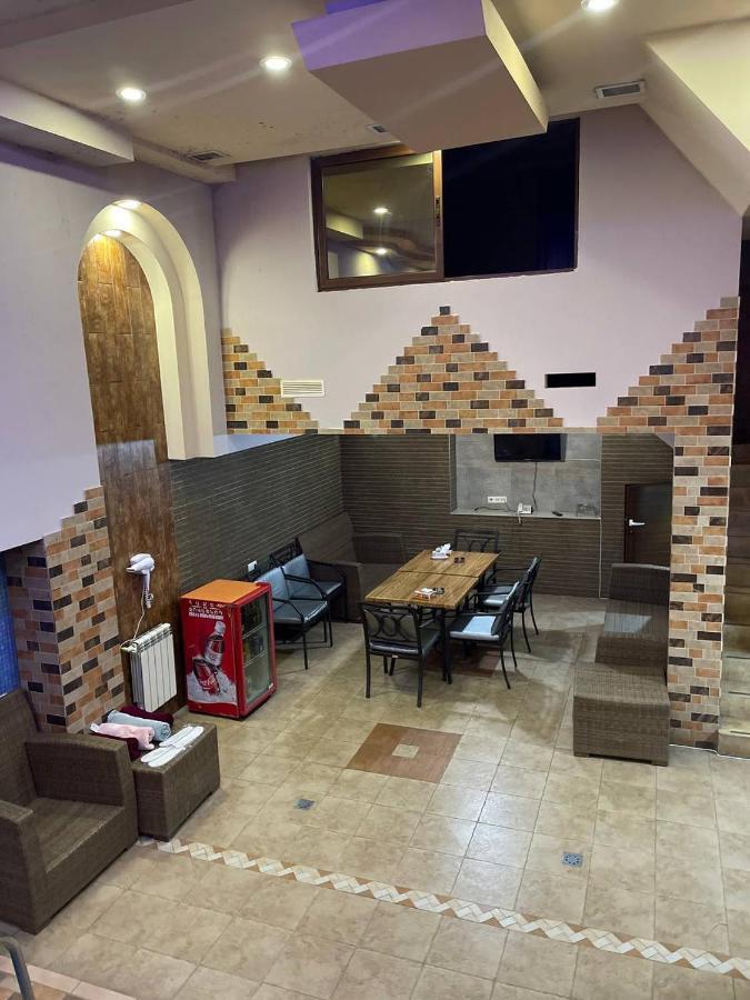 Joy Hotel Apartament Jerevan Buitenkant foto