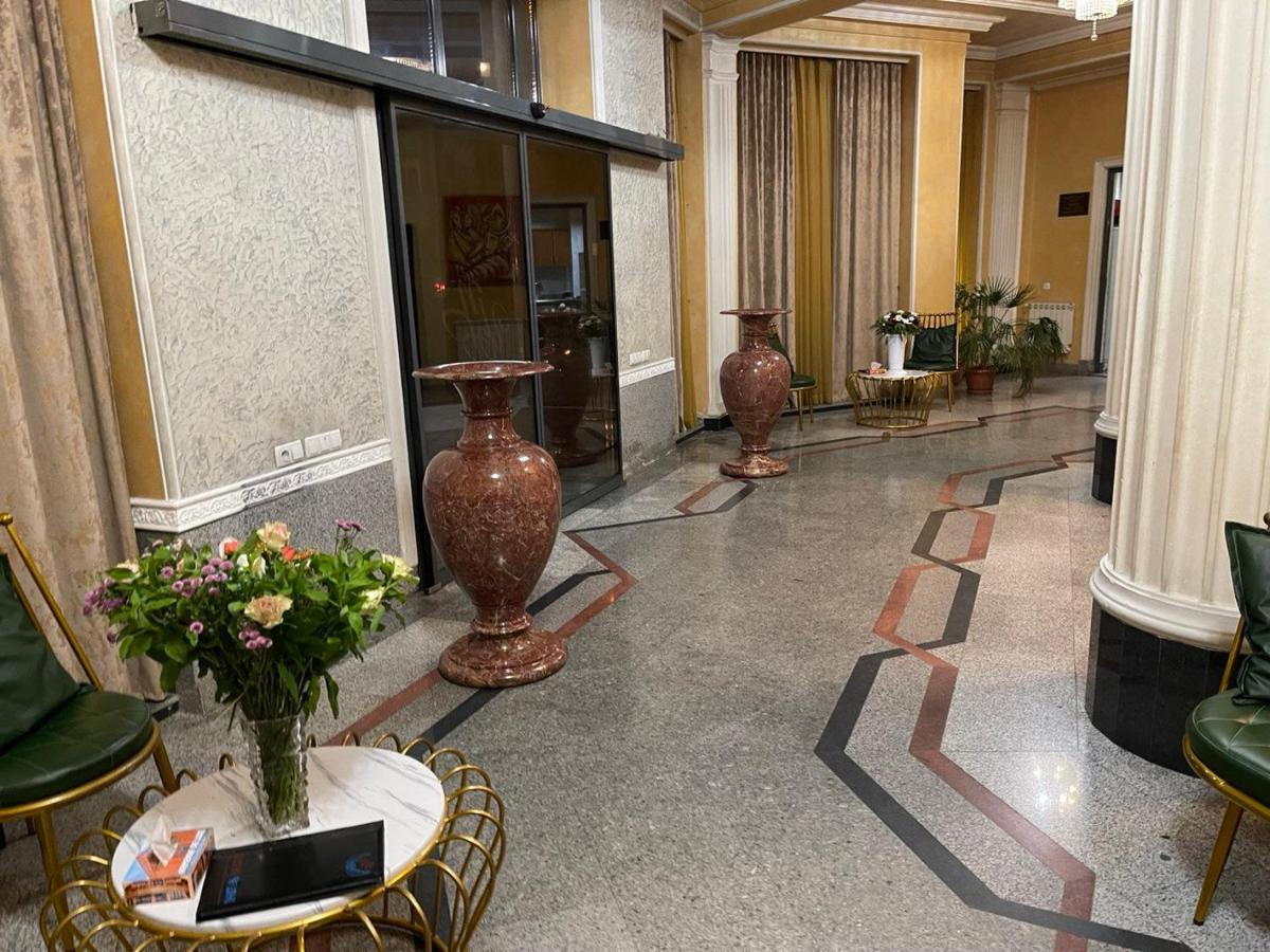Joy Hotel Apartament Jerevan Buitenkant foto