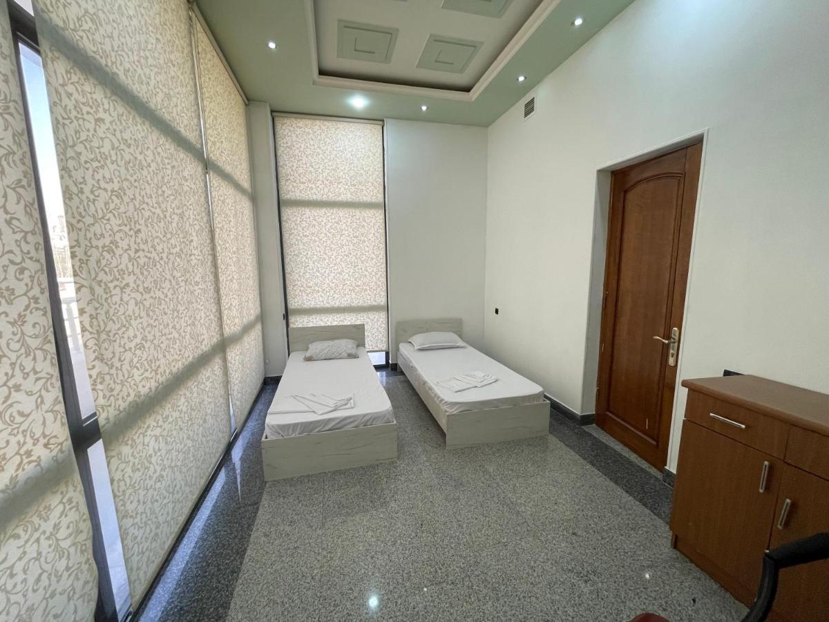 Joy Hotel Apartament Jerevan Buitenkant foto