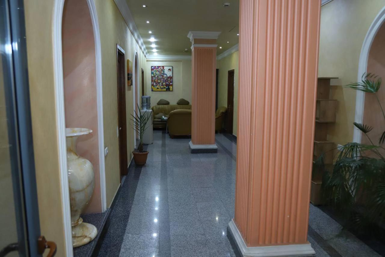 Joy Hotel Apartament Jerevan Buitenkant foto