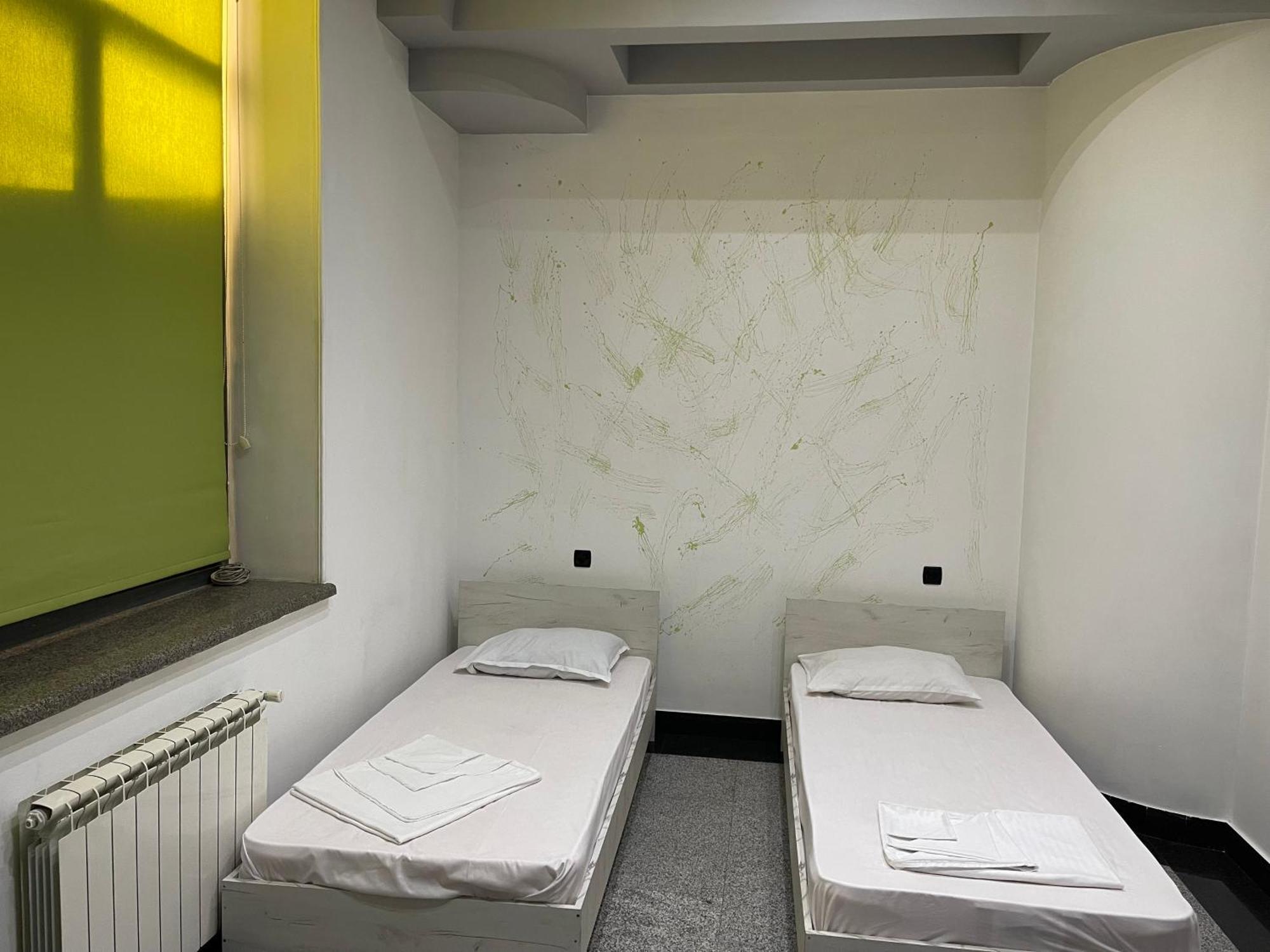 Joy Hotel Apartament Jerevan Buitenkant foto